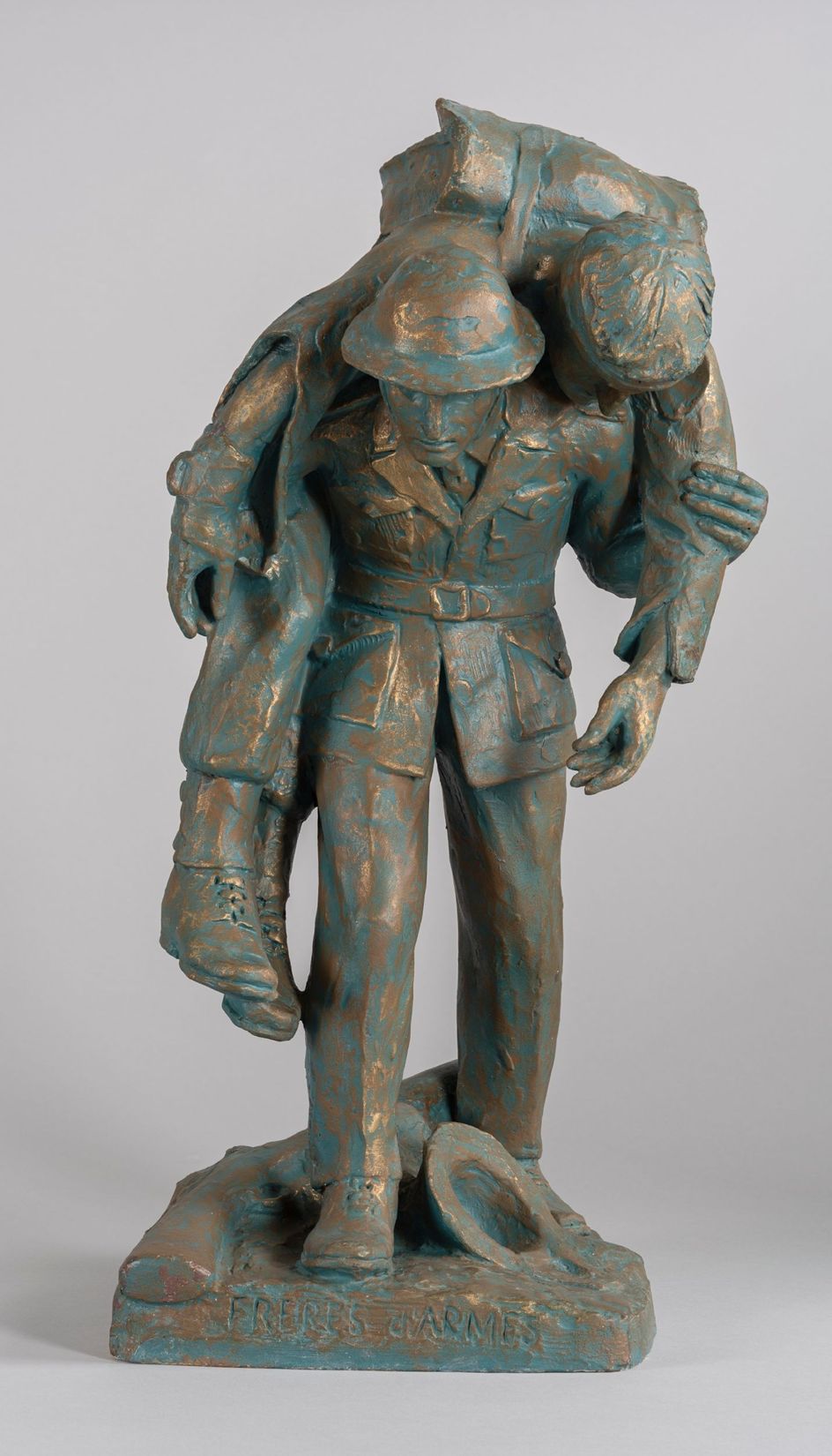 Alfred Laliberté, <i>Frères d'armes</i>, vers 1943. Don de Jacqueline Brien et de Me Claude Laberge, Restauration effectuée par le Centre de conservation du Québec. Photo : Jacques Beardsell, CCQ