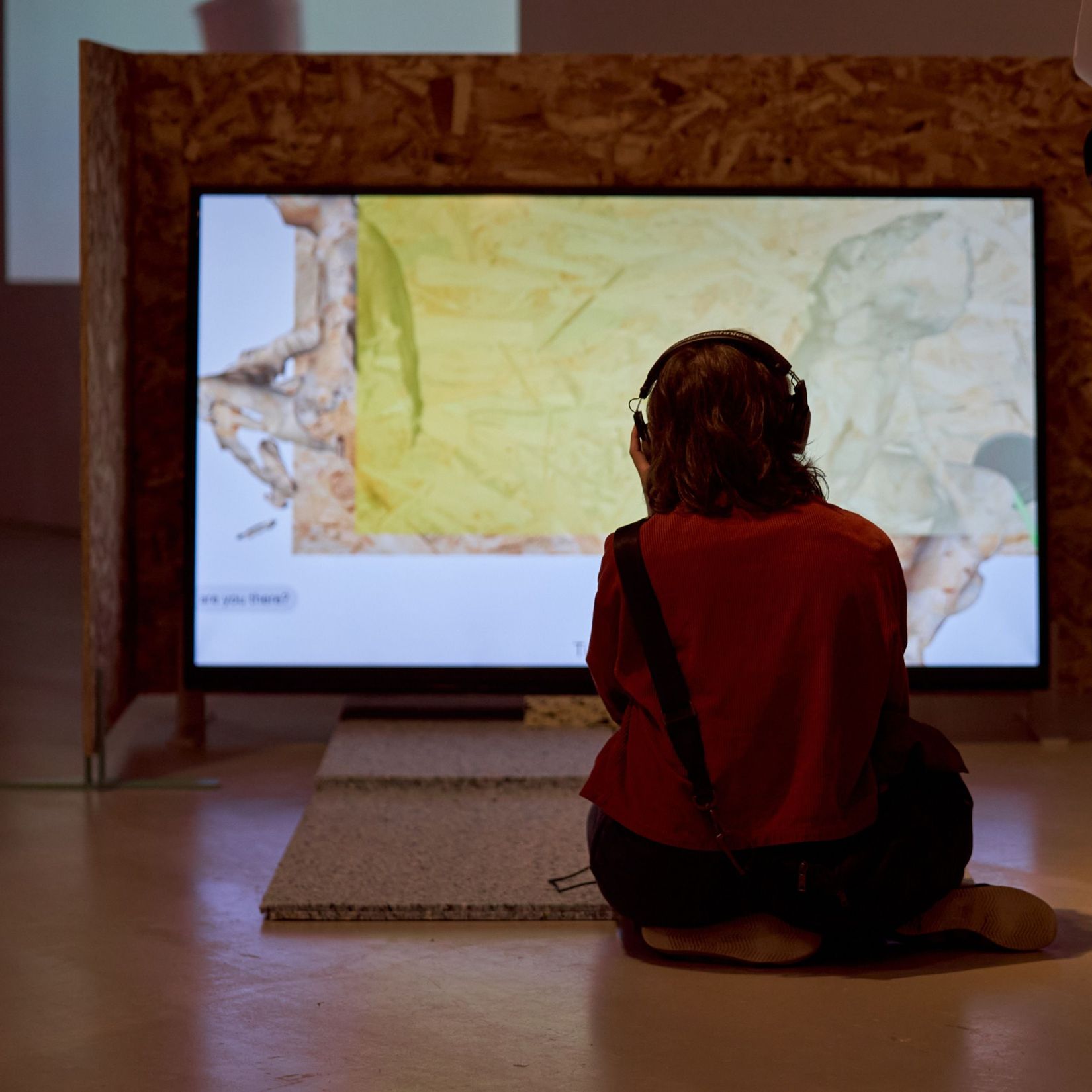Vue de l’exposition <i>Souriez! Les émotions au travail</i> au Musée d’art de Joliette, 2021. Photo : Romain Guilbault