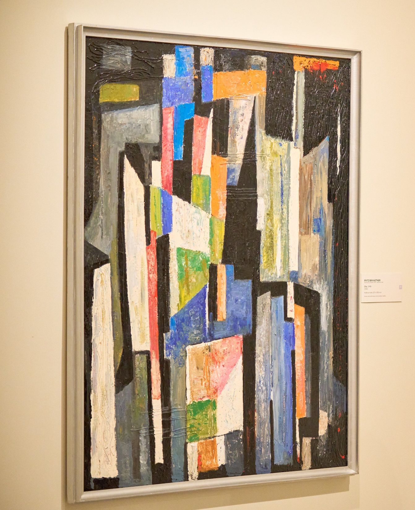 Fritz Brandtner, <i>City</i>, 1948, huile sur toile, 127 x 100,6 cm. Musée national des beaux-arts du Québec. 1984.40. Photo : Romain Guilbault