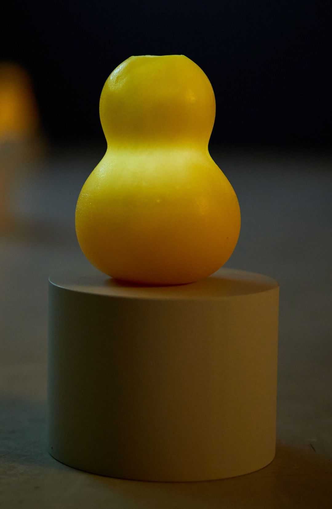 Linda Lamignan, <i>THOSE WHO DO NOT TRAVEL NEVER ARRIVE: TOGETHER WE ARRIVED TO THE SHORE</i>, 2023. Photo : Romain Guilbault