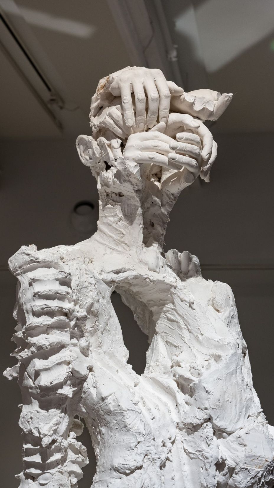 © David Altmejd, <i>Untitled 5 (Bodybuilders)</i> (détail), 2013. Collection du Musée d’art de Joliette. 2023.131. Photo : Paul Litherland